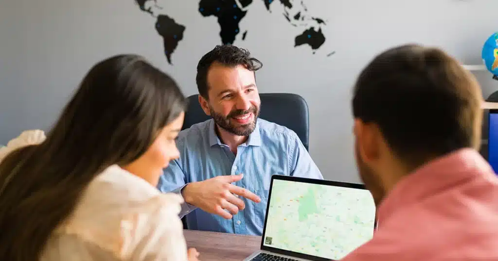 Local Expertise Matters for Consulting Success